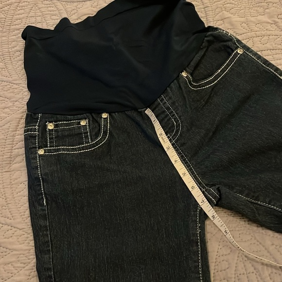 Maternity Bundle Lot Denim Shorts and Capris - Picture 3 of 10